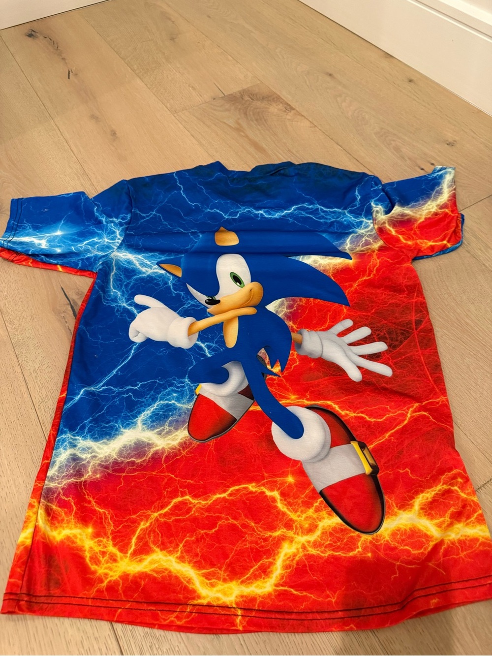 Sonic the Hedgehog Lightning Graphic Tee - Blue & Red adult size small